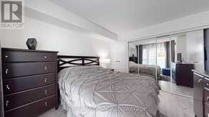 803 - 10 QUEENS QUAY W Toronto