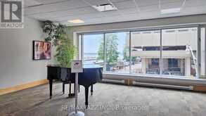 803 - 10 QUEENS QUAY W Toronto