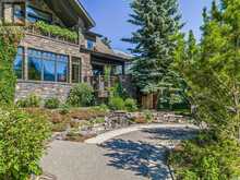 930 9 Street Canmore