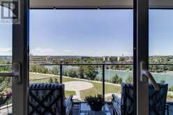 811, 738 1 Avenue SW Calgary