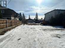 20 7 Avenue SE High River