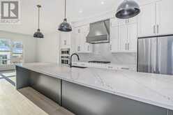 1633 19 Avenue NW Calgary