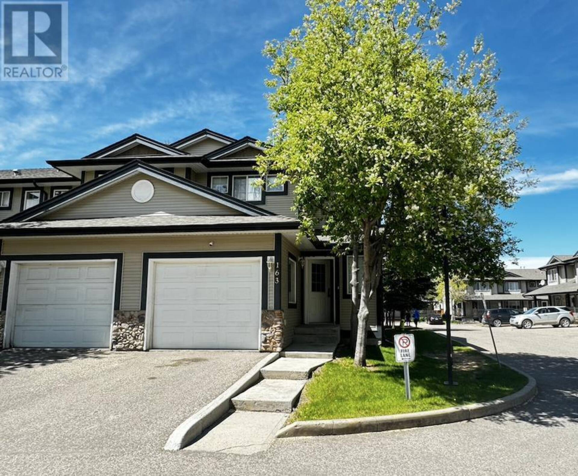 163 Stonemere place Chestermere