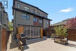 412 18 Avenue NE Calgary