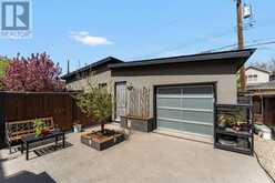 412 18 Avenue NE Calgary