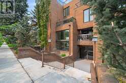 104, 350 4 Avenue NE Calgary