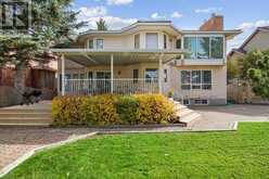 139 Woodacres Drive SW Calgary