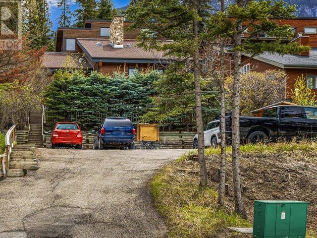 B, 109 Cave Ave Avenue S Banff Alberta