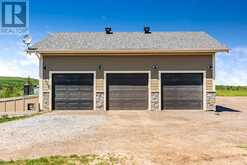 252121 2157 Drive W Rural Foothills