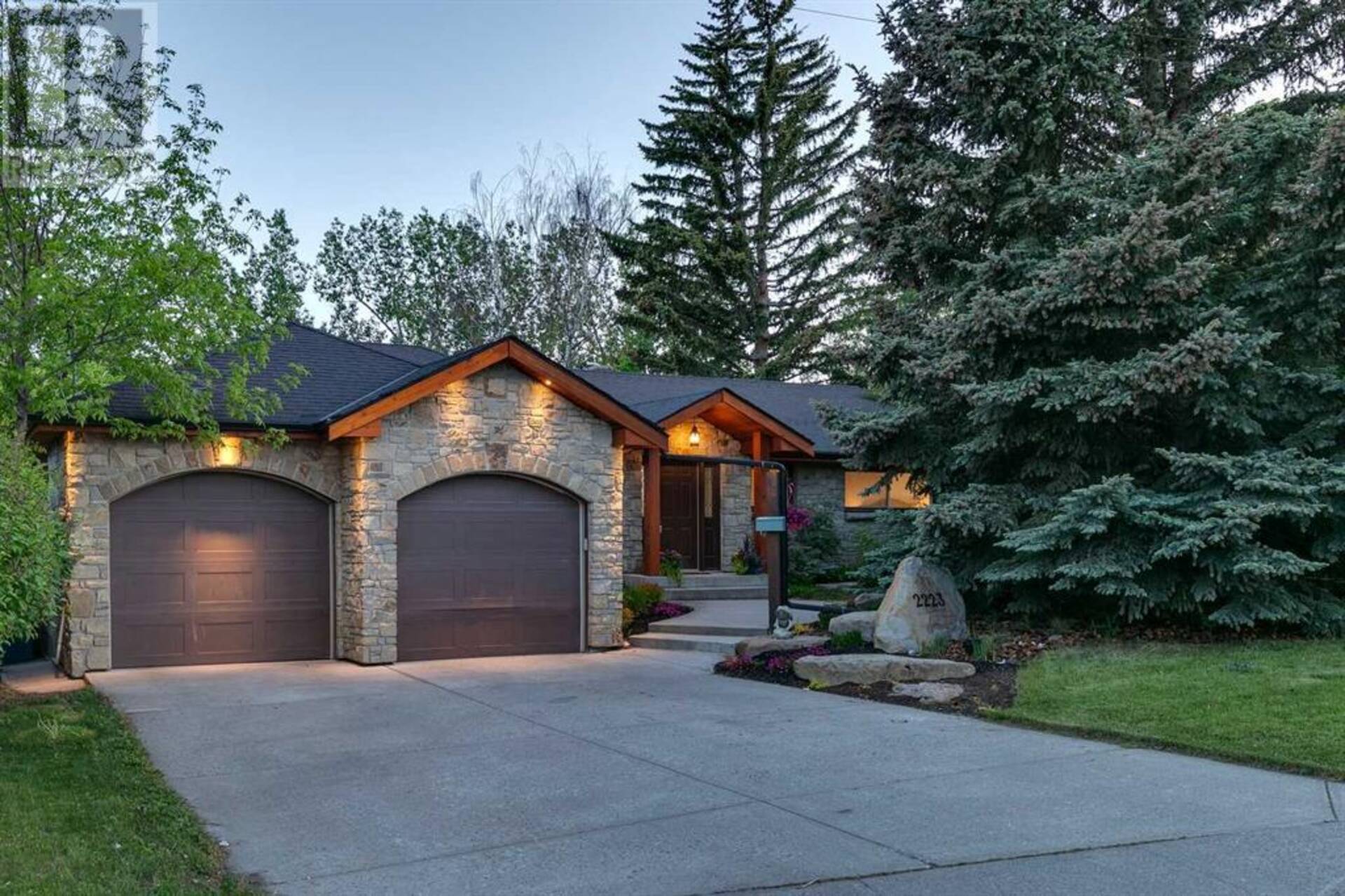 2223 Glenmount Drive SW Calgary