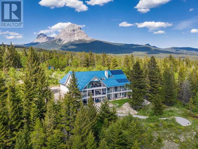 2565 TECUMSEH Road Crowsnest Pass Alberta