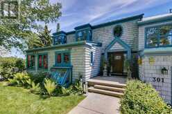 301 Elbow Park Lane SW Calgary