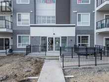 2413, 33 Carringham Gate NW Calgary