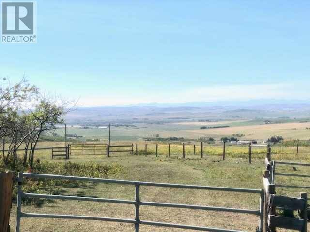 64243 306 Avenue W Rural Foothills Alberta