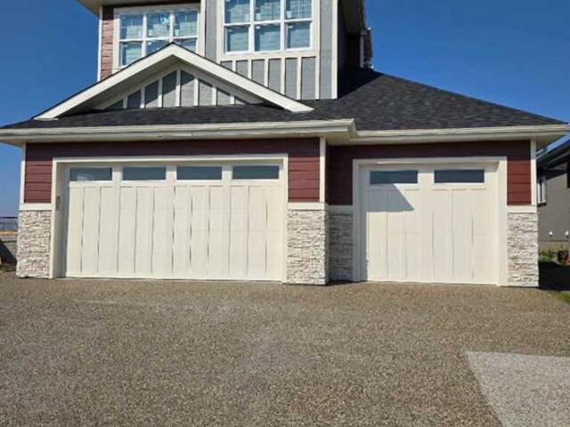 320 Muirfield Crescent Lyalta Alberta