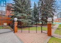 8102, 400 Eau Claire Avenue SW Calgary