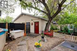 15 Huxley Place SW Calgary