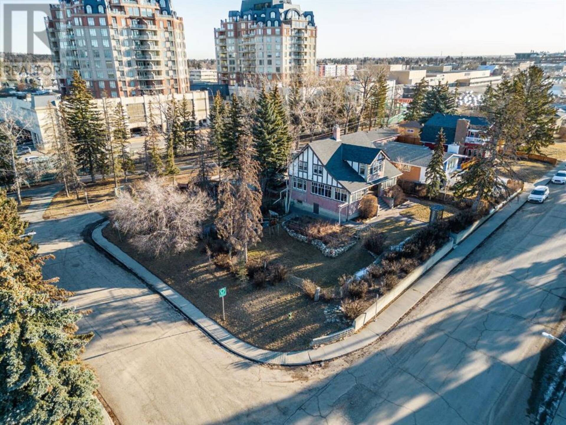 1736 13 Avenue NW Calgary