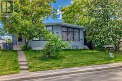 735 67 Avenue SW Calgary