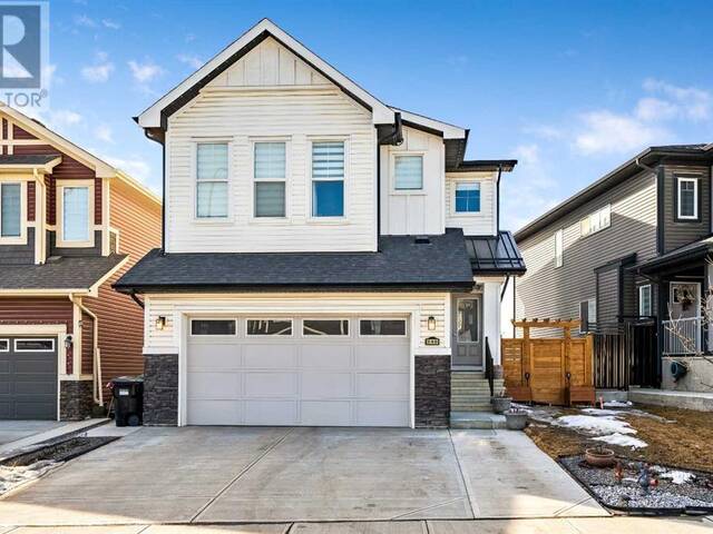 240 Lucas Crescent NW Calgary