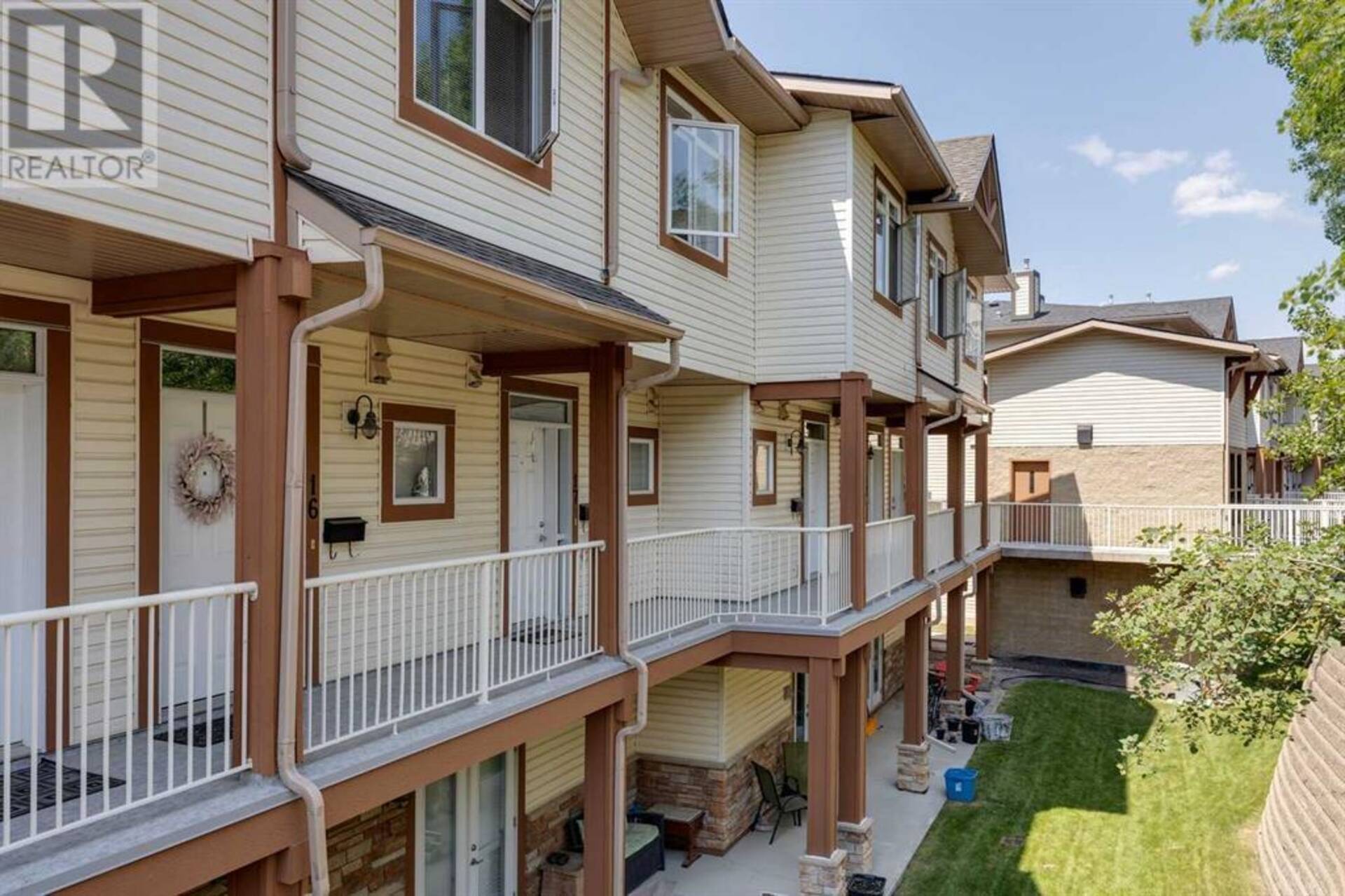 17, 133 Rockyledge View NW Calgary