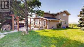 48190 450 Avenue W Rural Foothills