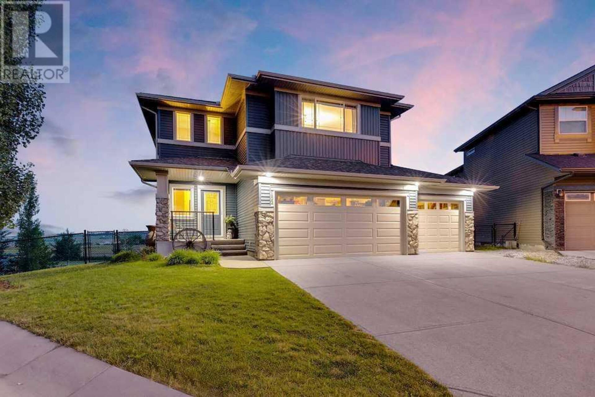 152 DRAKE LANDING Terrace Okotoks