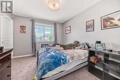 158 Everridge Gardens SW Calgary