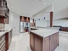 2340 7 Avenue NW Calgary