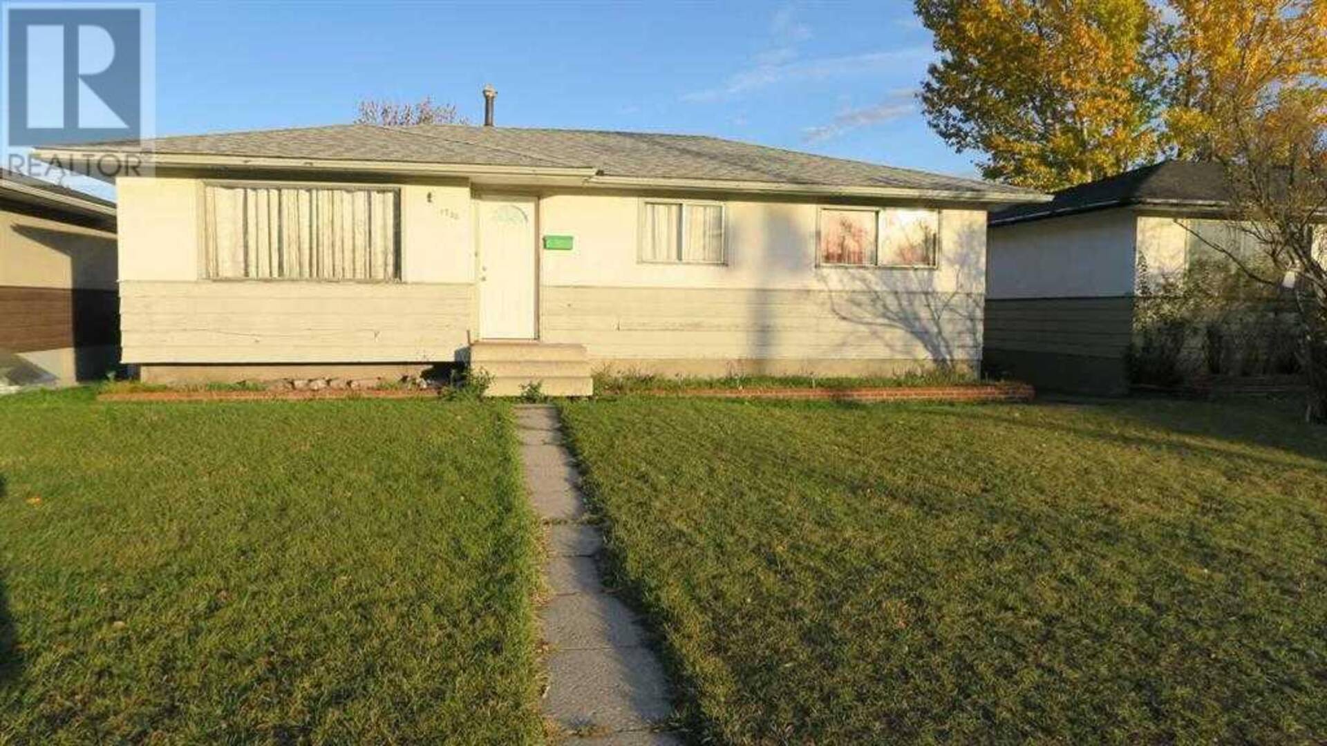 1722 44 Street SE Calgary