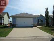 2 Evron Place Trochu