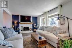 96 Coach Manor Terrace SW Calgary