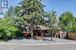 96 Coach Manor Terrace SW Calgary