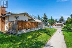 303 Valencia Place NW Calgary