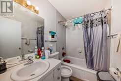 927 Renfrew Drive Calgary