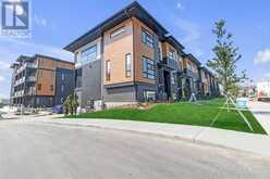 61 Lucas Way NW Calgary