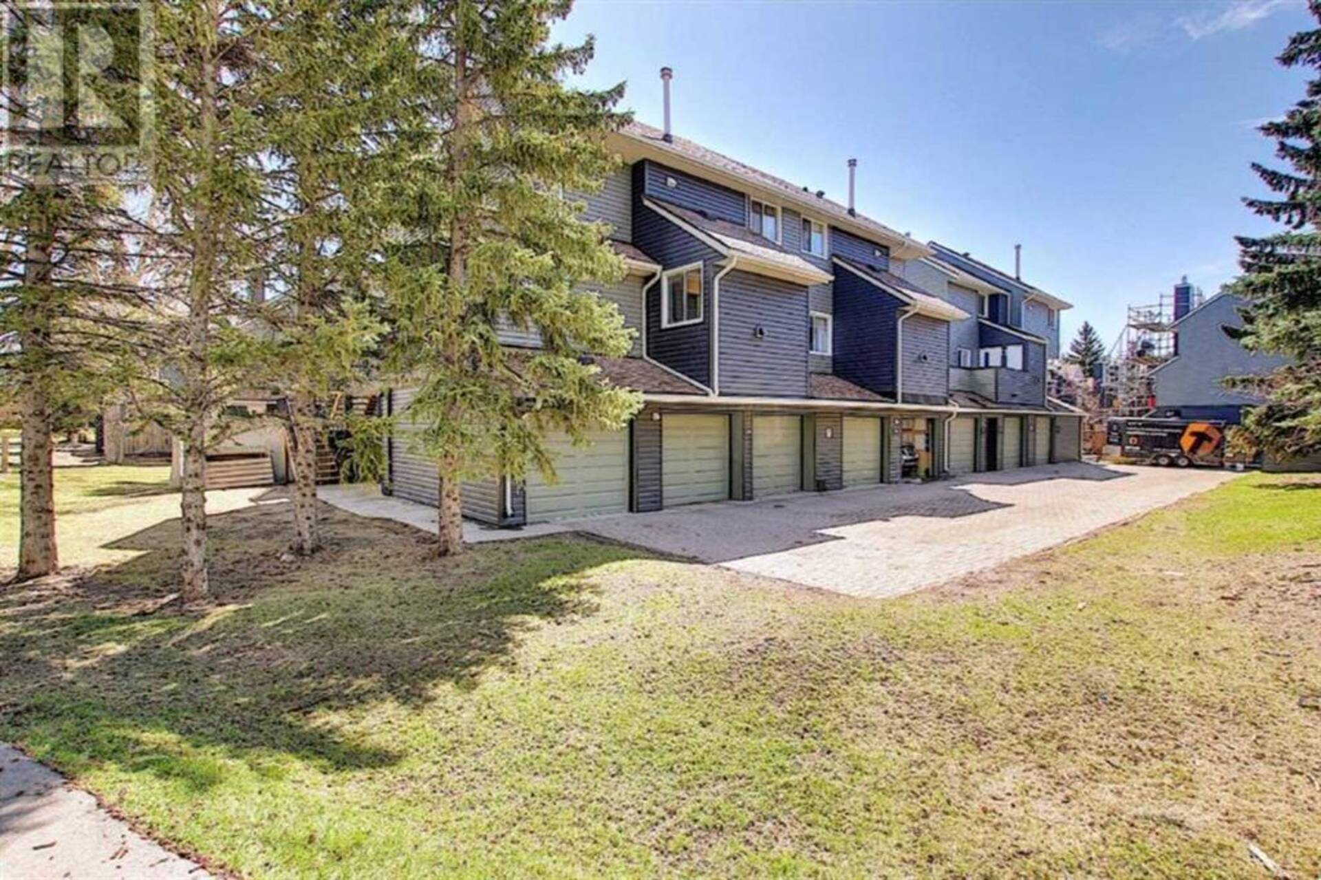 279, 86 Glamis Green SW Calgary