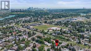 7703 41 Avenue NW Calgary