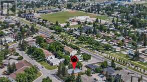 7703 41 Avenue NW Calgary