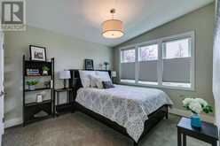 2002 25A Street SW Calgary