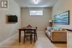 2002 25A Street SW Calgary