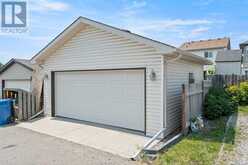 9 Crystal Shores Hill Okotoks