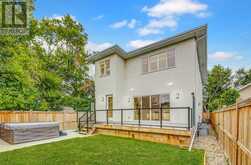 120 25 Avenue NW Calgary