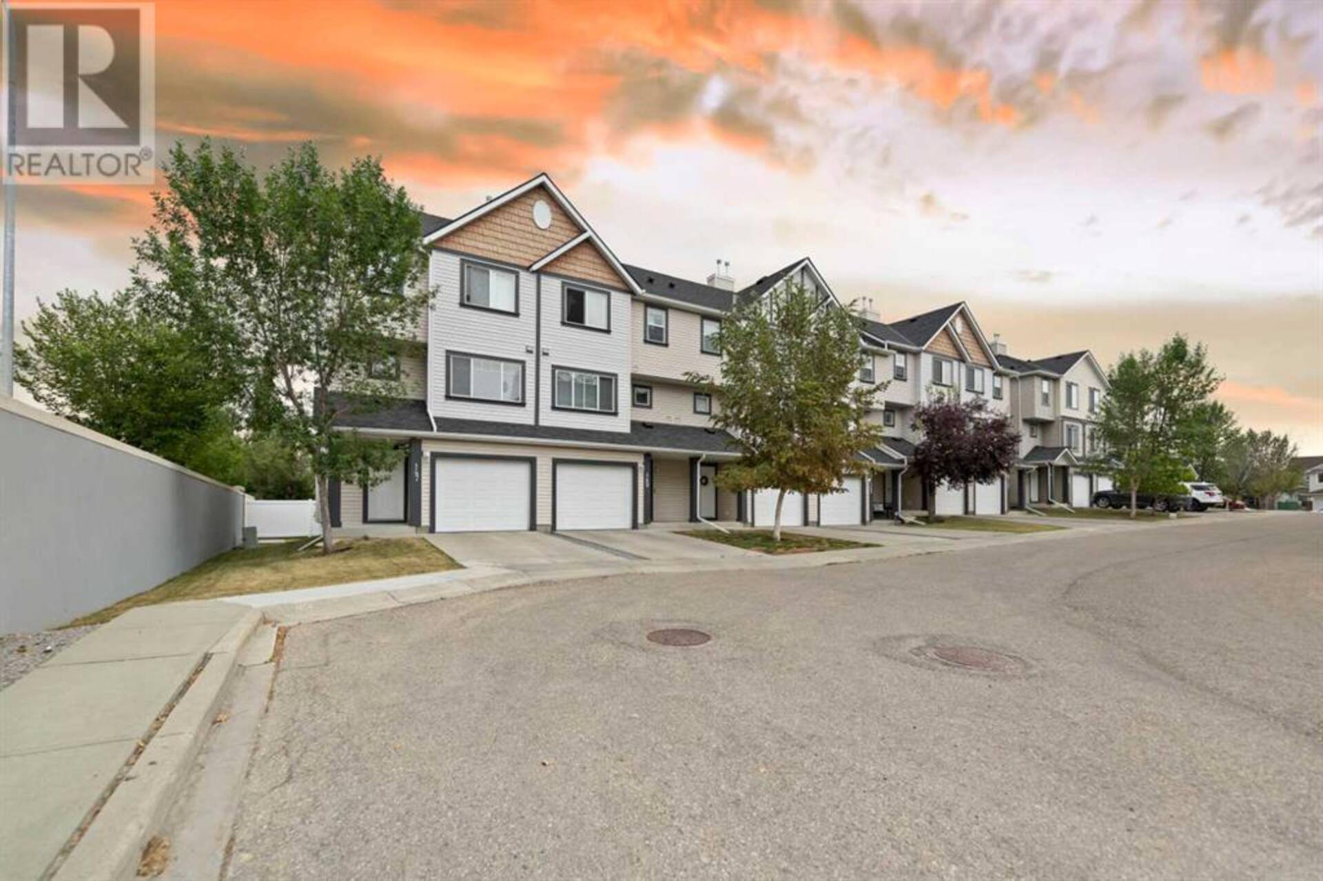 153 Everhollow Heights SW Calgary