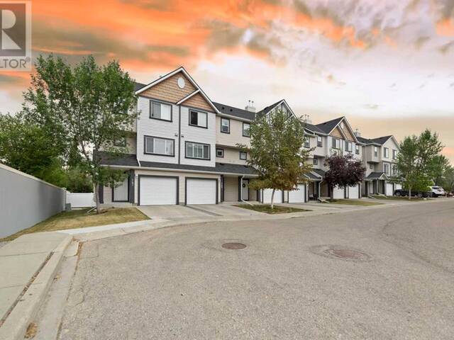 153 Everhollow Heights SW Calgary Alberta