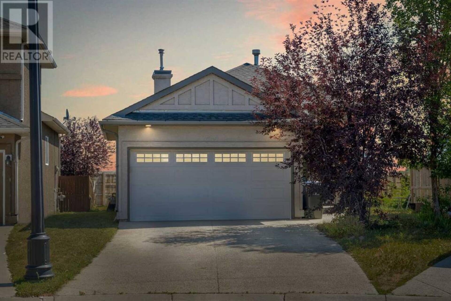 539 East Lakeview Place Chestermere