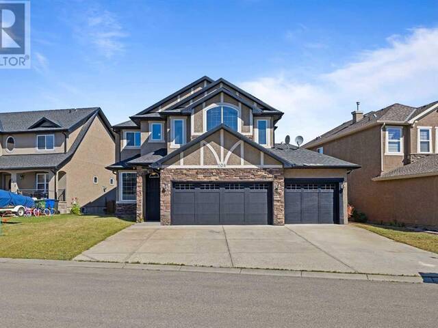 208 East Lakeview Place Chestermere Alberta