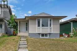 256 Castleridge Drive NE Calgary