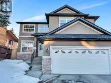 8 Castlebury Way NE Calgary