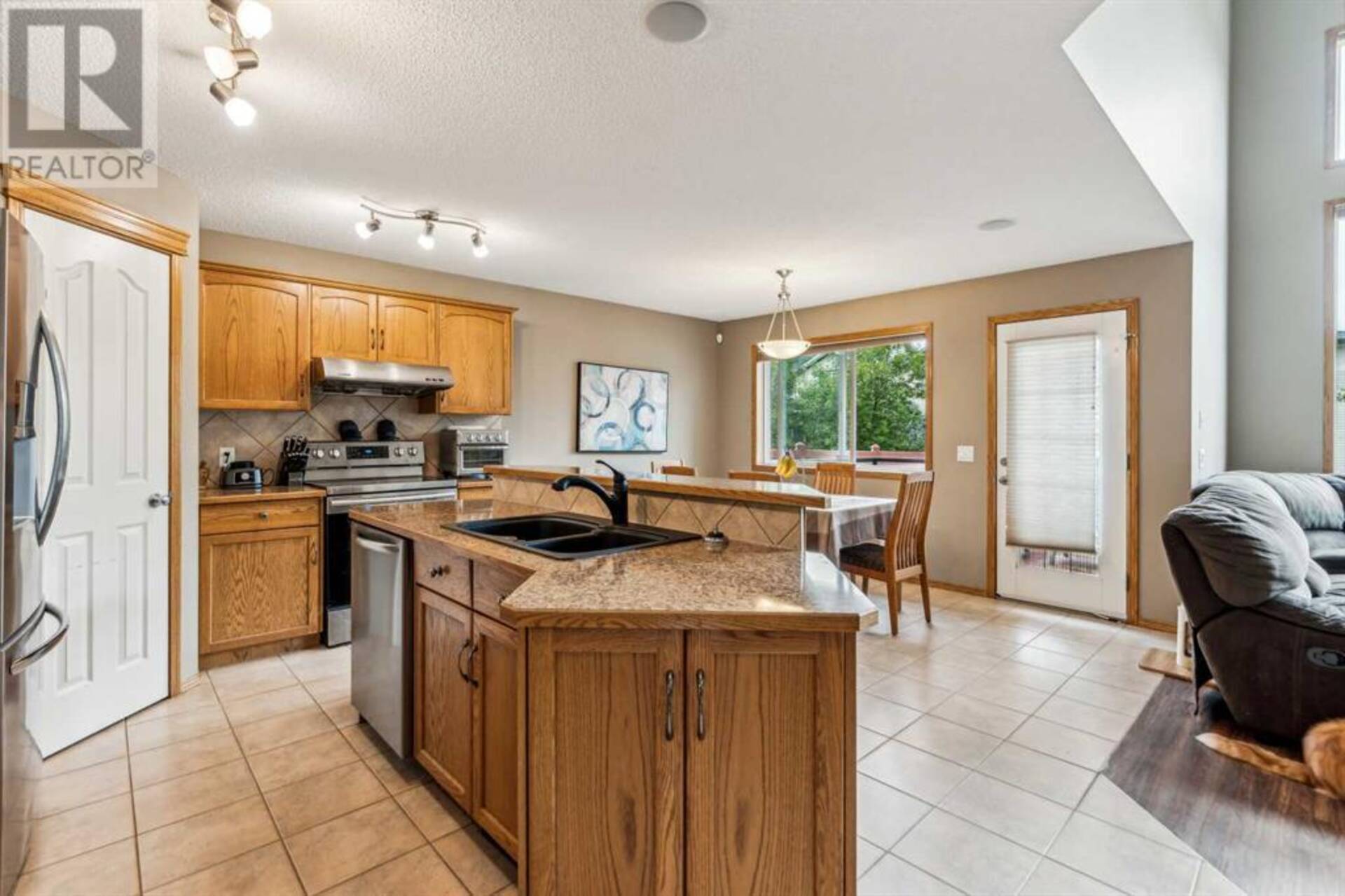 1240 Everridge Drive SW Calgary